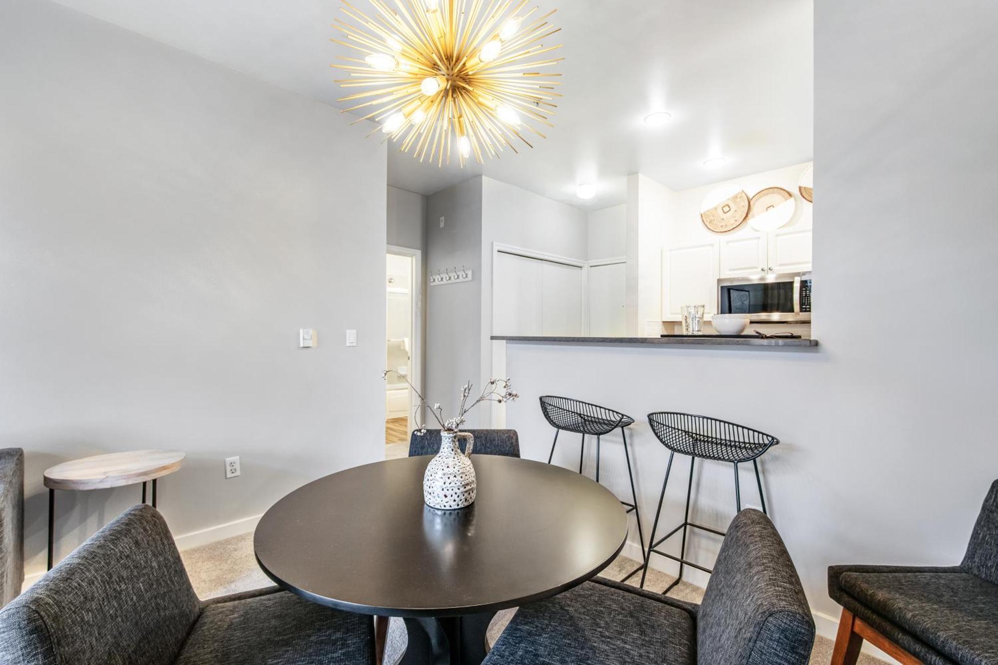 Belltown Court III Apartment Seattle Room photo