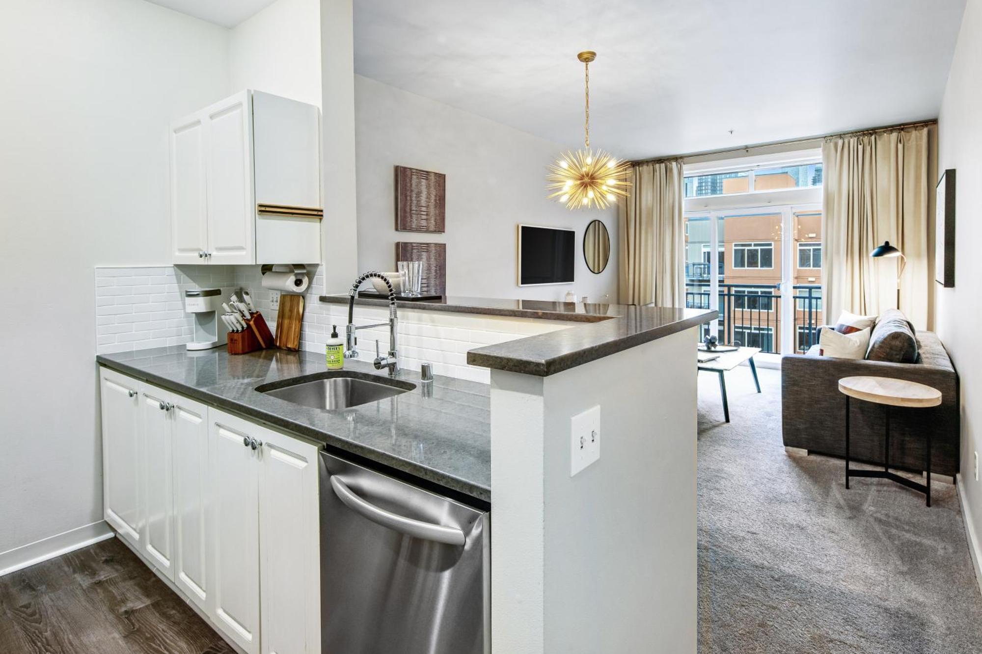 Belltown Court III Apartment Seattle Room photo